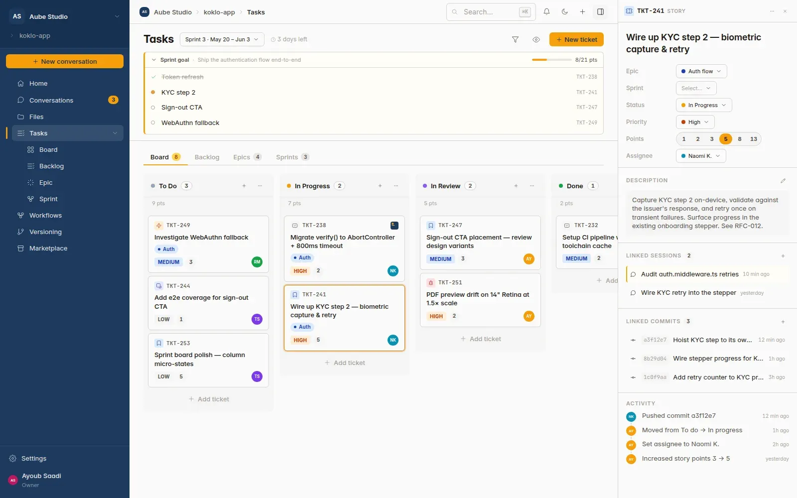 Tableau Kanban d’un sprint avec un ticket ouvert à droite : sessions d’IA liées, commits liés et activité